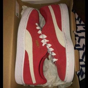 Suede red/white pumas